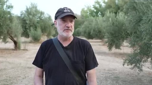 Spencer's Tunick art installation "Retrato Alhambra1925" highlights Cervezas Alhambra's 100th anniversary of its Andalusian roots